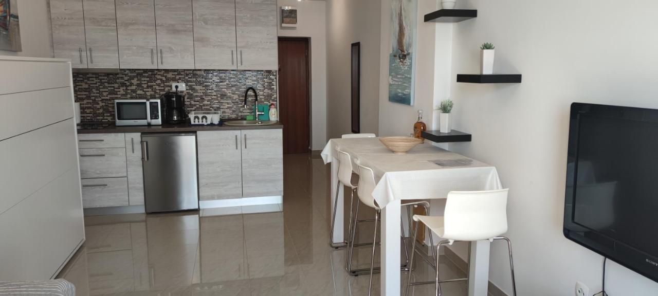 Studio Apartment Novi Vinodolski Exteriör bild